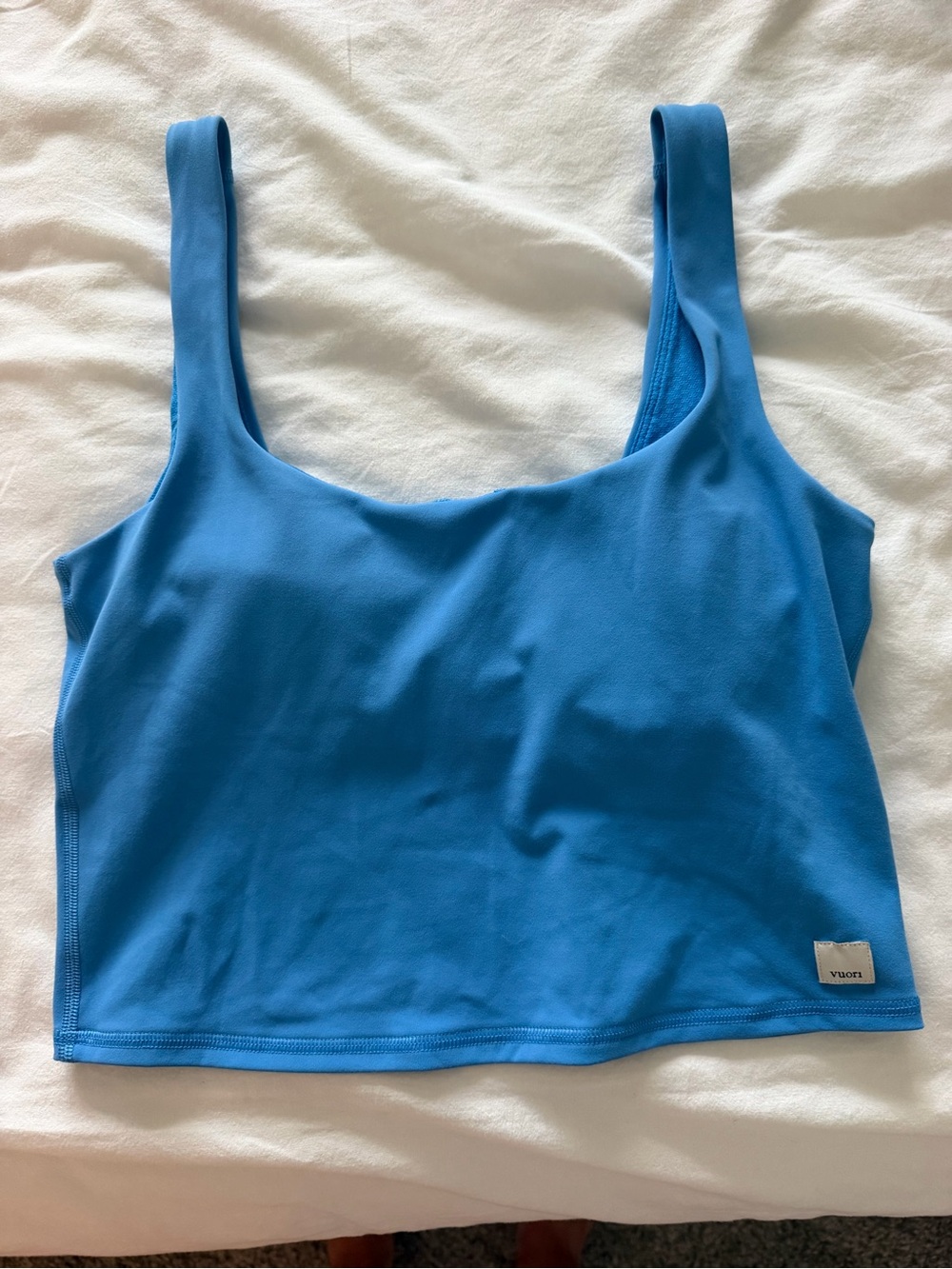 Vuori Daily Crop Tank - Isle Blue